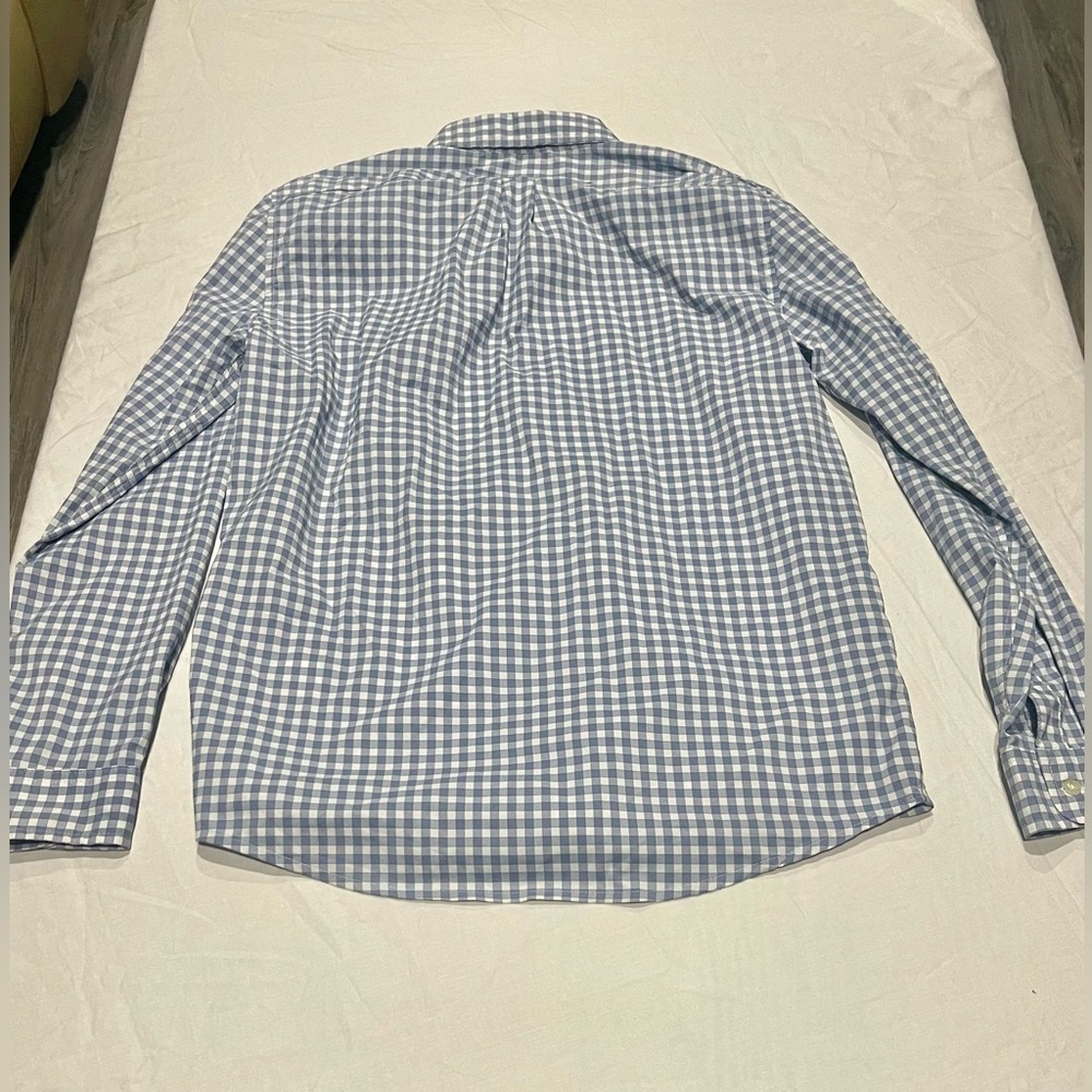 🐳Vineyard Vines Performance Long Sleeve Button Up Whale Shirt Kids Sz L(16) 🐳 - Picture 7 of 7